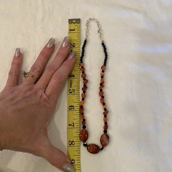 Natural stone black bead spacer graduated sizes silver clasp - Picture 7 of 8